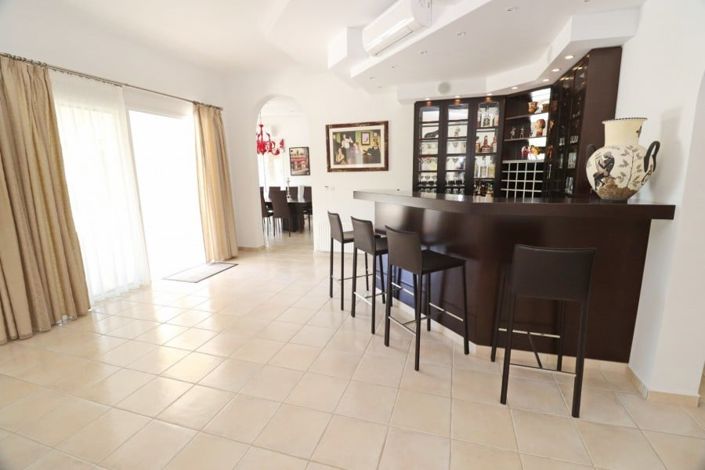 Image No.10-5 Bed House for sale