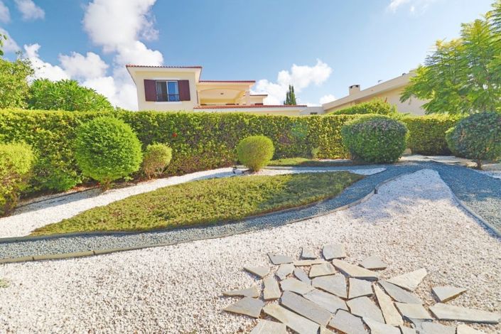 Image No.2-5 Bed House for sale