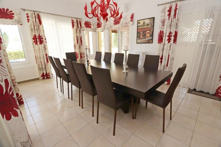 Image No.3-5 Bed House for sale