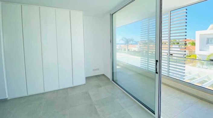 Image No.3-3 Bed House for sale