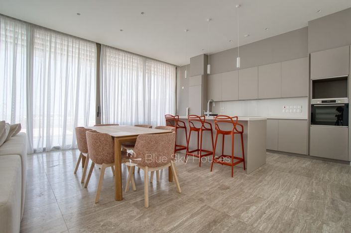 Image No.6-Maison de 3 chambres à vendre à Mouttagiaka