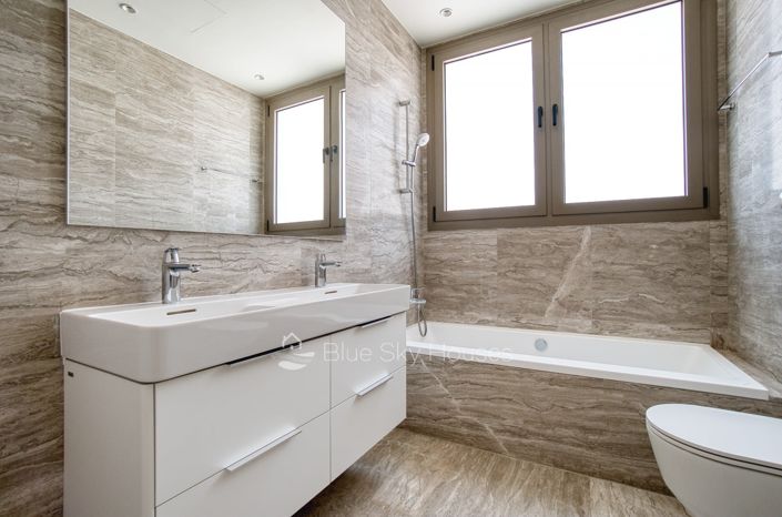 Image No.8-Maison de 3 chambres à vendre à Mouttagiaka