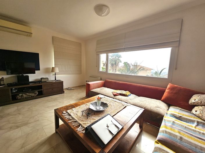 Image No.2-5 Bed House for sale