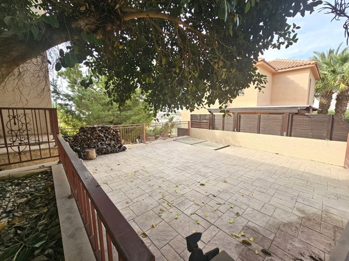 Image No.7-5 Bed House for sale