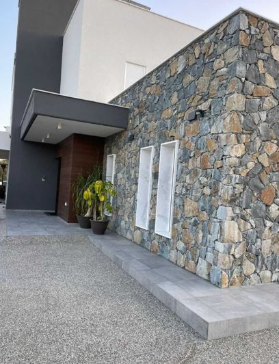 Image No.2-4 Bed House for sale