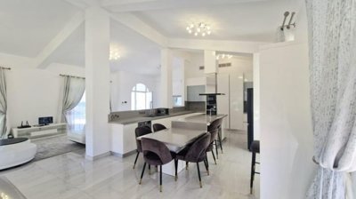 541622-detached-villa-for-sale-in-select-loca