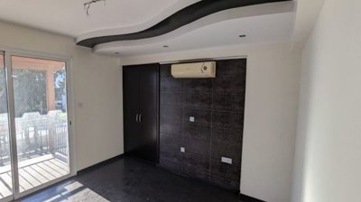445111-apartment-for-sale-in-kato-paphos-univ
