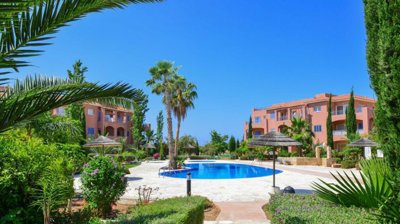 501625-apartments-penthouses-in-mandriaorig
