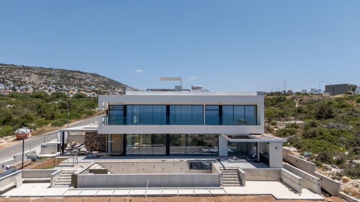 Image No.1-4 Bed House for sale