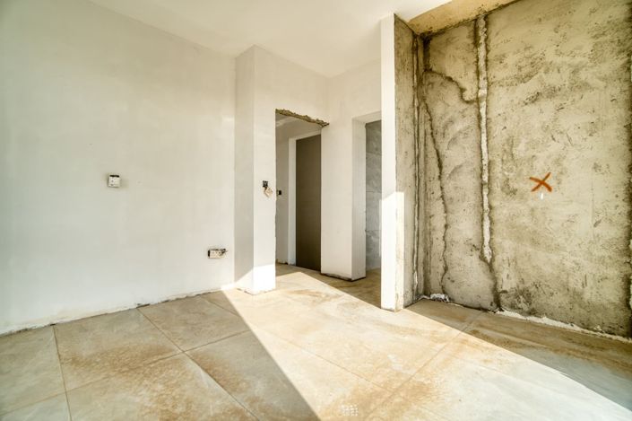 Image No.9-3 Bed House for sale