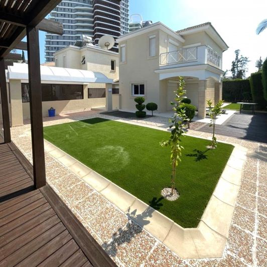 Image No.1-3 Bed House for sale