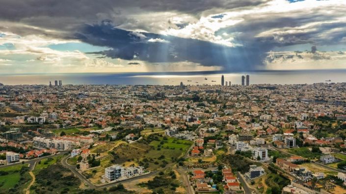 Image No.10-6 Bed House for sale