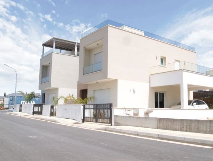 Image No.1-3 Bed House for sale