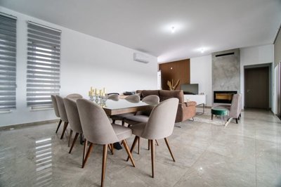 557992-detached-villa-for-sale-in-petridiaori