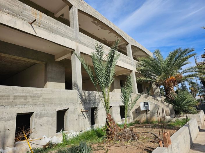 Image No.1-6 Bed House for sale
