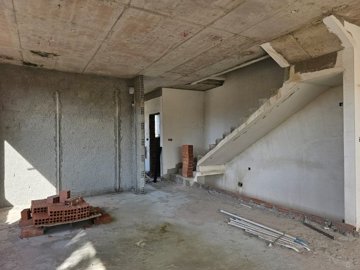 587149-town-house-for-sale-in-zygiorig