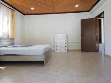 562297-detached-villa-for-sale-in-palodeiaori