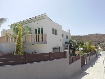 562285-detached-villa-for-sale-in-palodeiaori