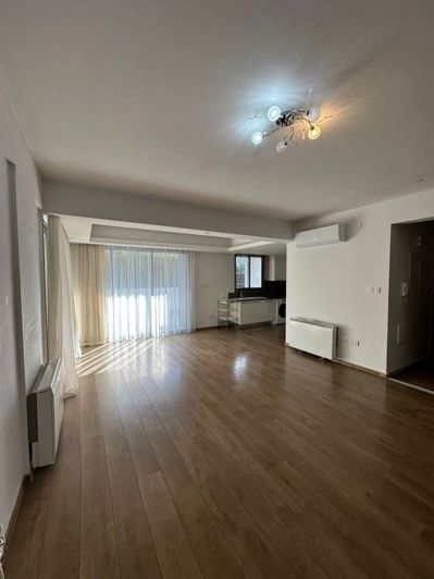 Image No.1-4 Bed House for sale