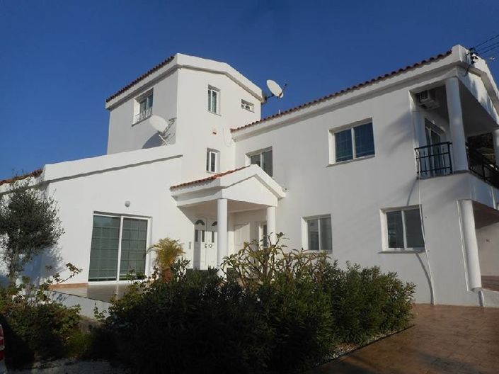 Image No.1-5 Bed House for sale