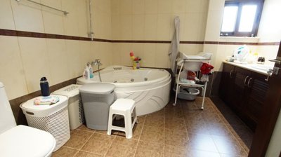 578078-detached-villa-for-sale-in-foinikariao