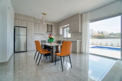 580237-detached-villa-for-sale-in-chlorakaori