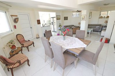 581689-detached-villa-for-sale-in-talafull