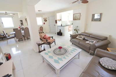 581692-detached-villa-for-sale-in-talafull