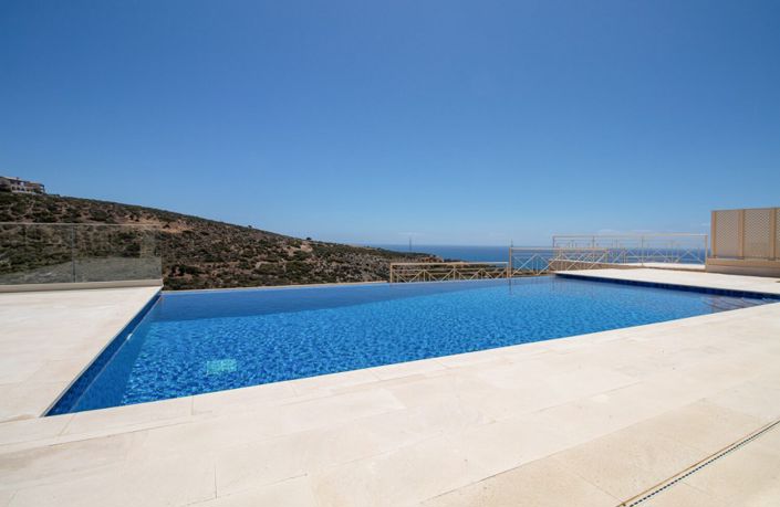 Image No.1-4 Bed House for sale