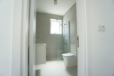 592333-town-house-for-sale-in-chlorakaorig
