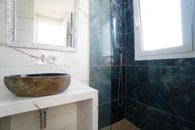 599553-detached-villa-for-sale-in-pervoliaful
