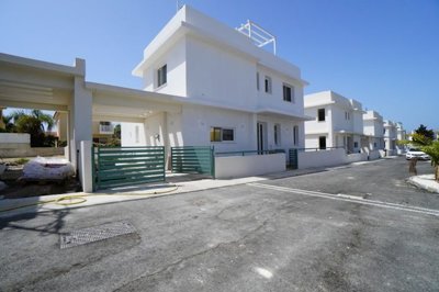 599563-detached-villa-for-sale-in-pervoliaful