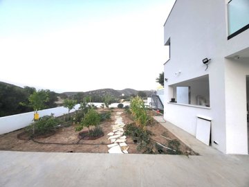 600184-detached-villa-for-sale-in-palodeiaori