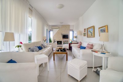 606499-detached-villa-for-sale-in-mandriaorig