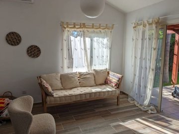 610220-detached-villa-for-sale-in-pissouriful