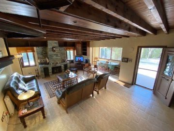 613122-detached-villa-for-sale-in-pissouriful