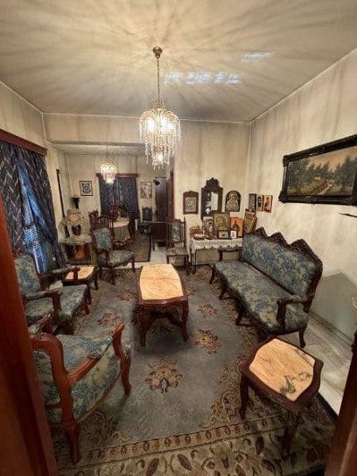 Image No.1-4 Bed House for sale