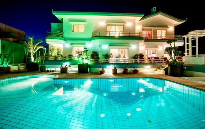 Image No.1-7 Bed House for sale