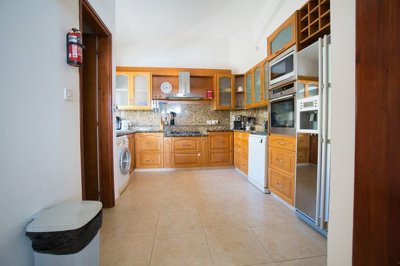 630175-detached-villa-for-sale-in-pissouriori