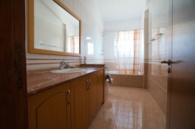 630173-detached-villa-for-sale-in-pissouriori