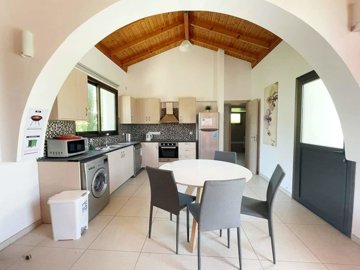 630159-detached-villa-for-sale-in-ayia-thekla