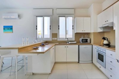 632671-detached-villa-for-sale-in-perneraorig