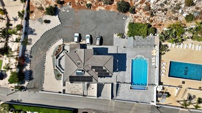 711665-detached-villa-for-sale-in-paralimnior