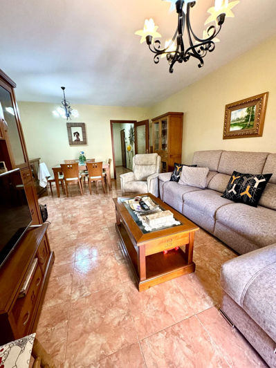 Image No.1-3 Bed Apartment for sale