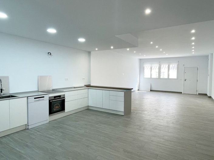 Image No.1-3 Bed Apartment for sale