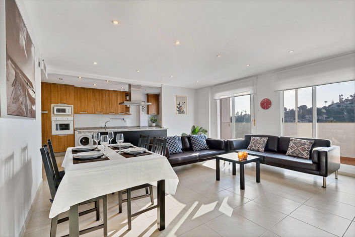 Image No.1-4 Bed Apartment for sale