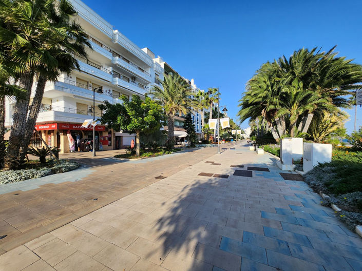 Image No.1-4 Bed Apartment for sale