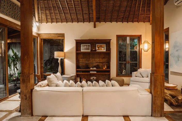 Image No.1-4 Bed Villa for sale