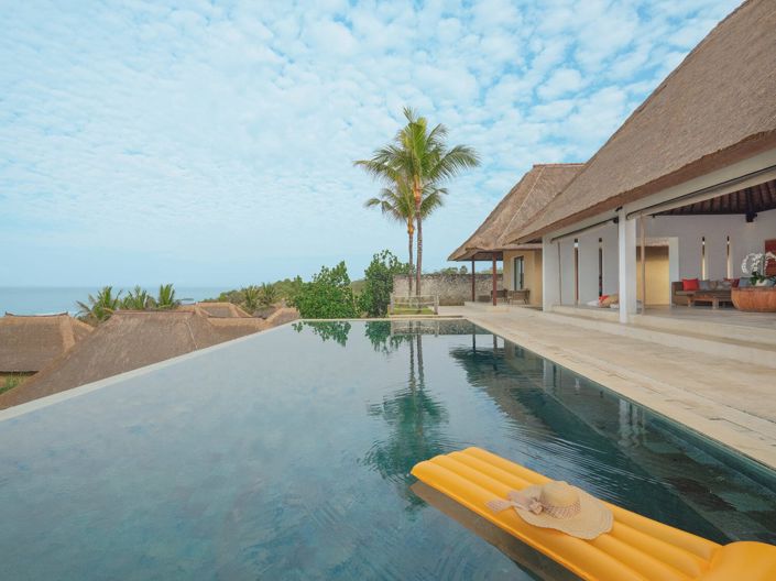 Image No.5-17 Bed Property for sale