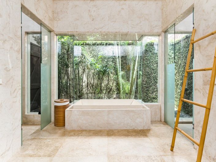 Image No.3-7 Bed Villa for sale